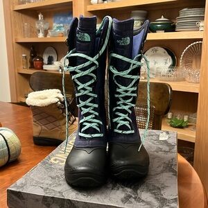 North face snow boots. Size 7